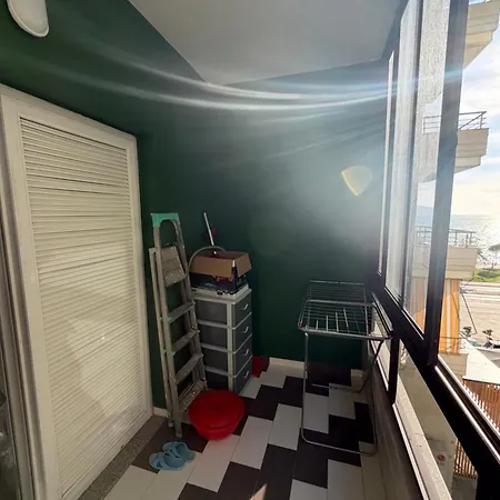 Seaside Escape Apartman *